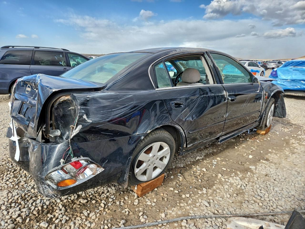 Nissan Altima Base Image 4