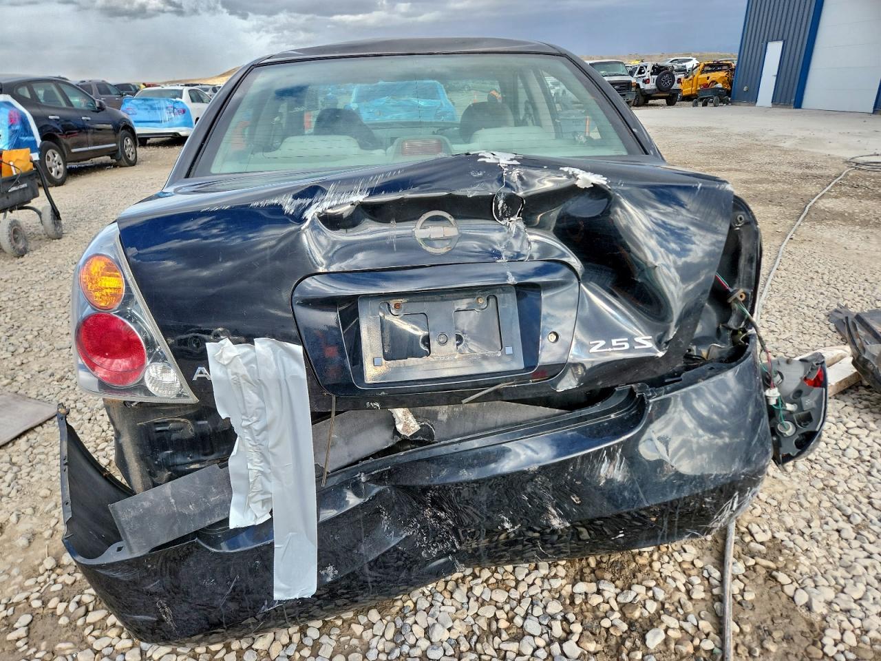 Nissan Altima Base Image 8