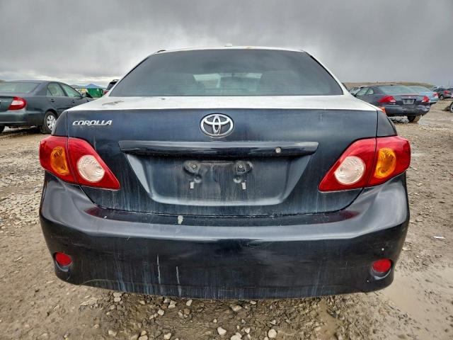 Toyota Corolla Base Image 10