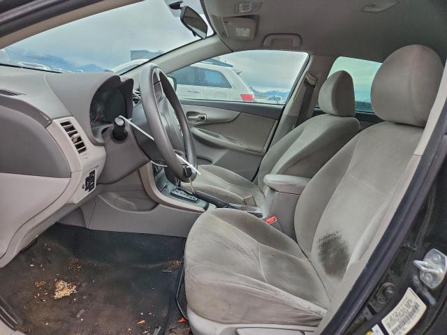 Toyota Corolla Base Image 8