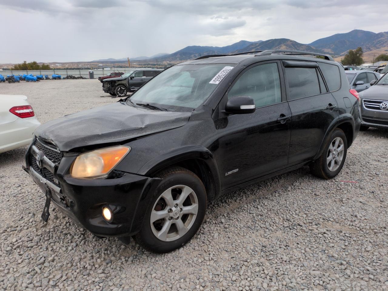 Toyota RAV4 Limited Image 1