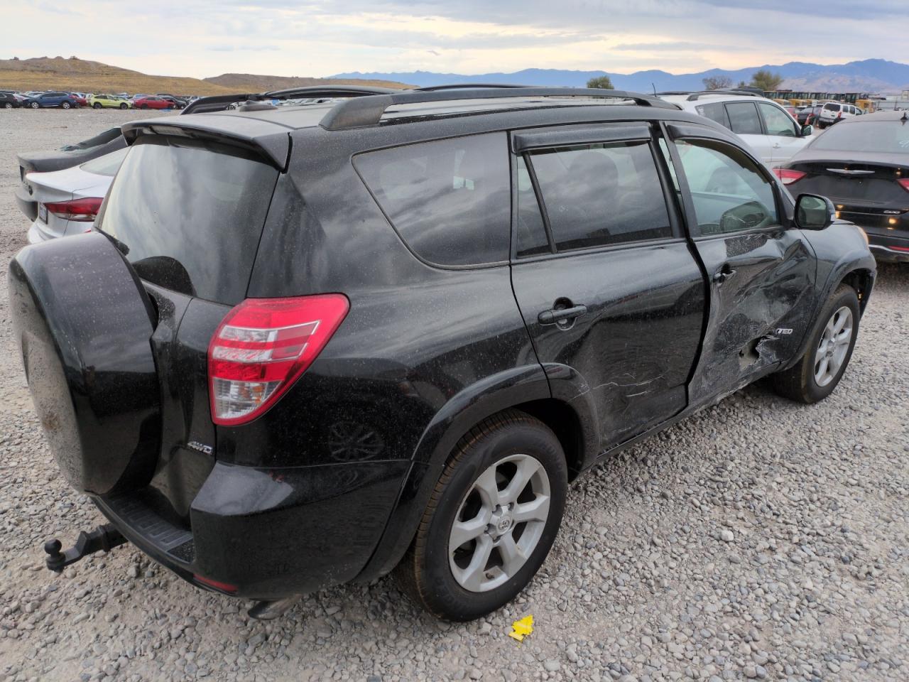 Toyota RAV4 Limited Image 2