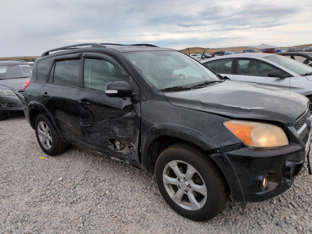 Toyota RAV4 Limited Image 4