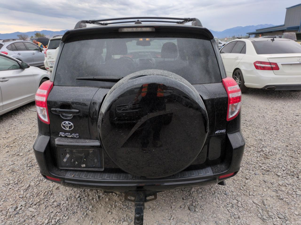 Toyota RAV4 Limited Image 5