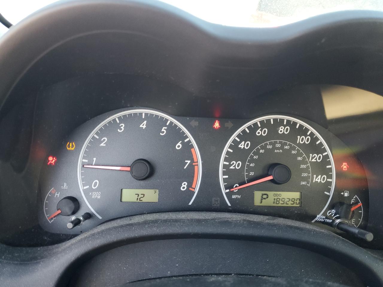 Toyota Corolla Base Image 7