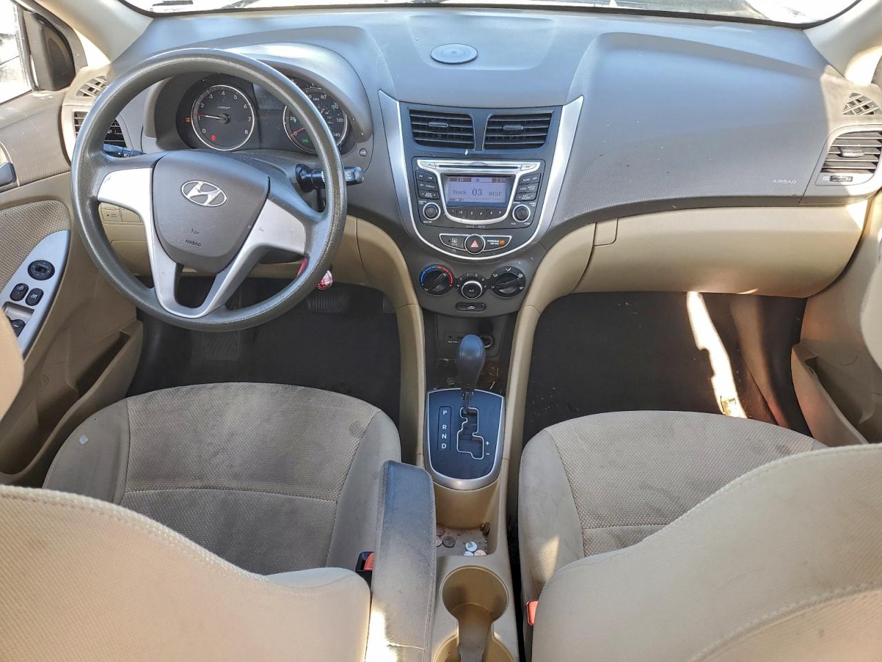 Hyundai ACCENT Gls Image 9