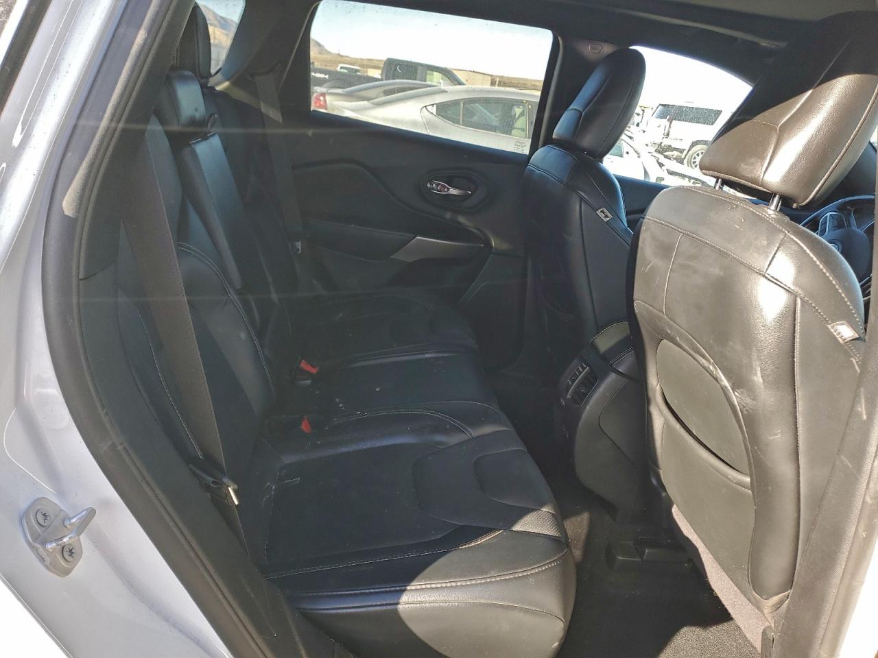 Jeep Grand Cherokee Latitude Lux Image 9