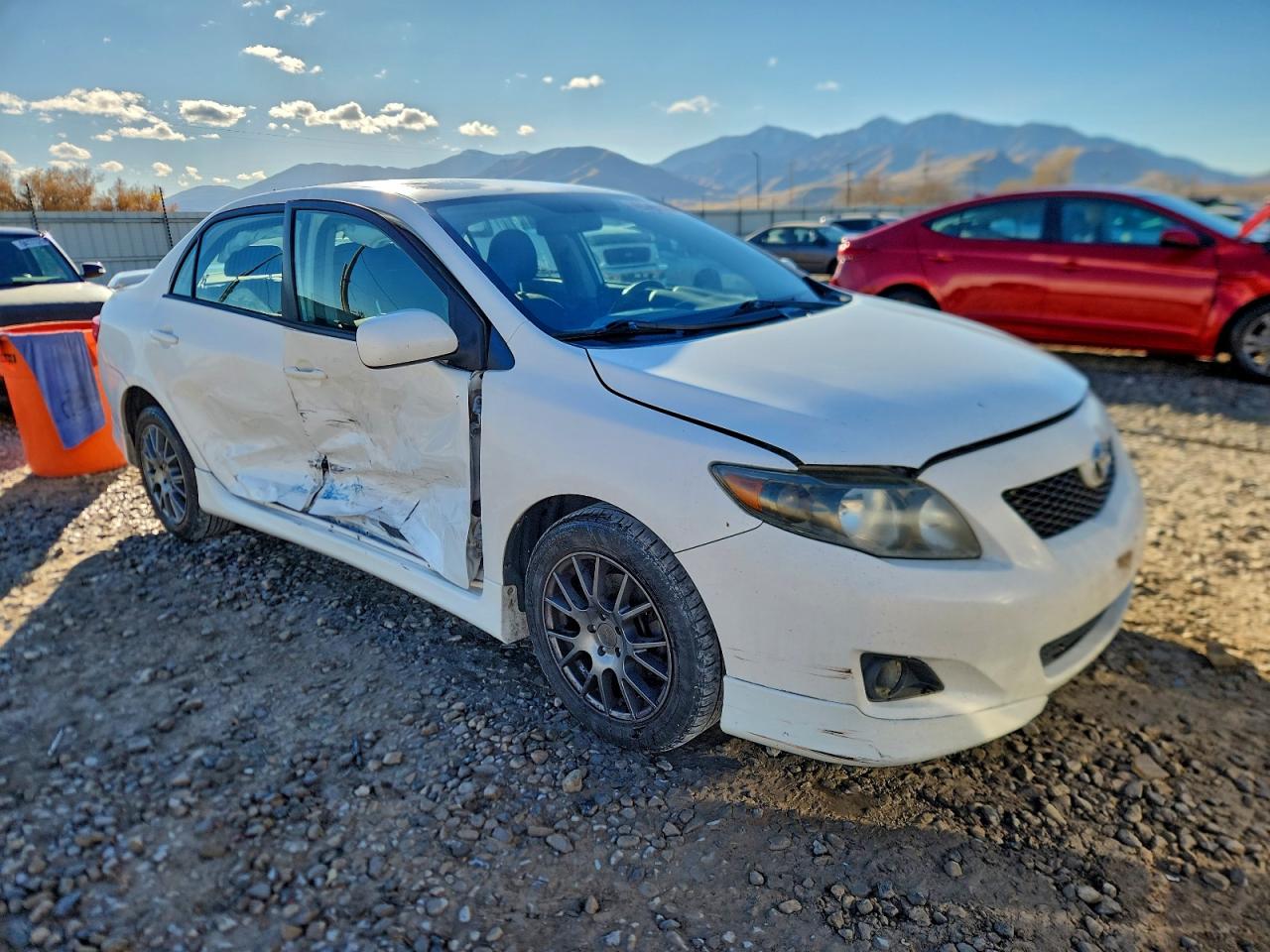 Toyota Corolla Base Image 6