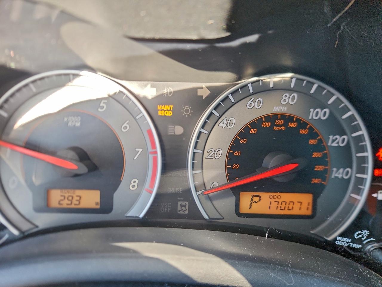 Toyota Corolla Base Image 10