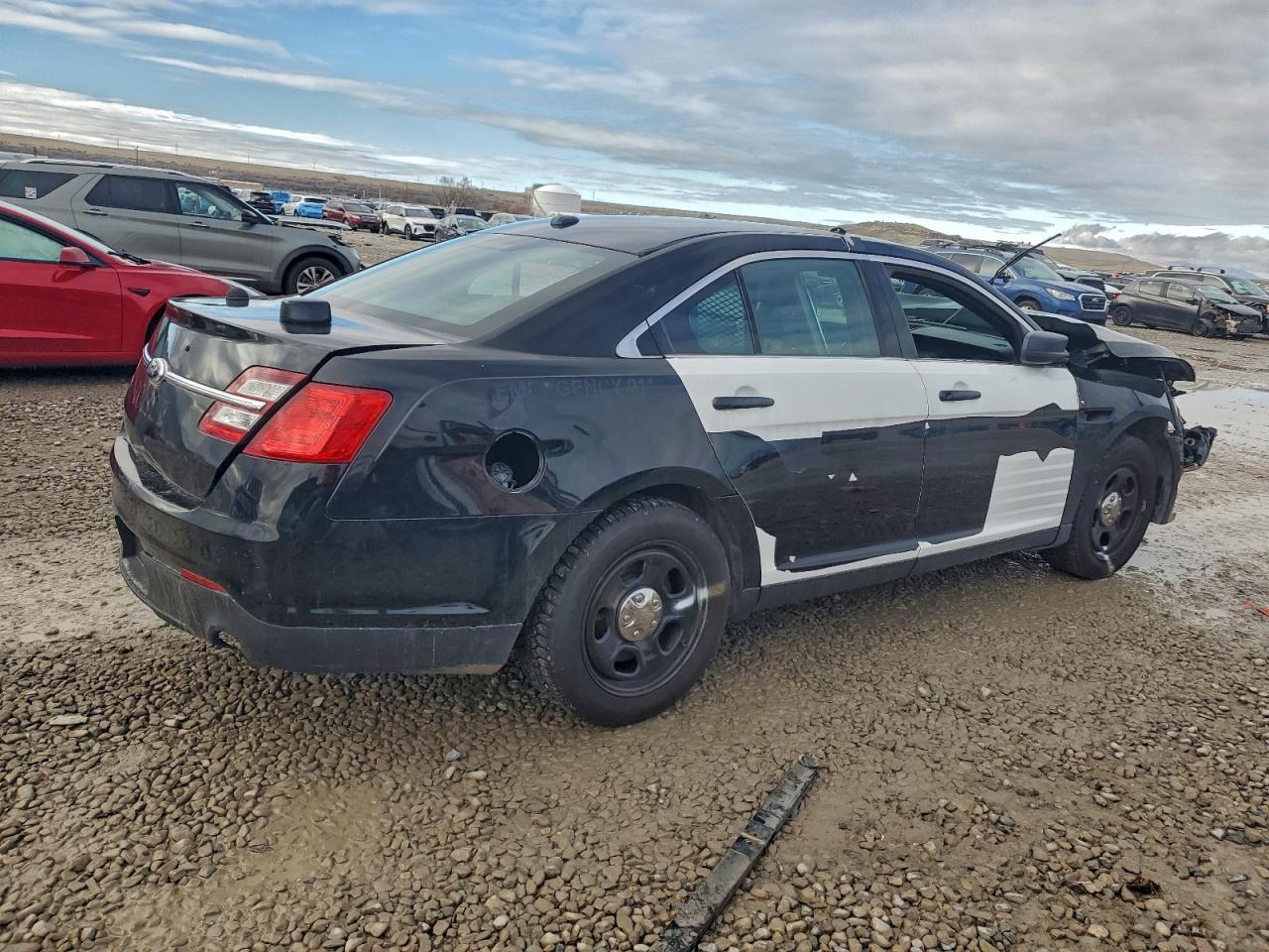 Ford Taurus Police Interceptor Image 2
