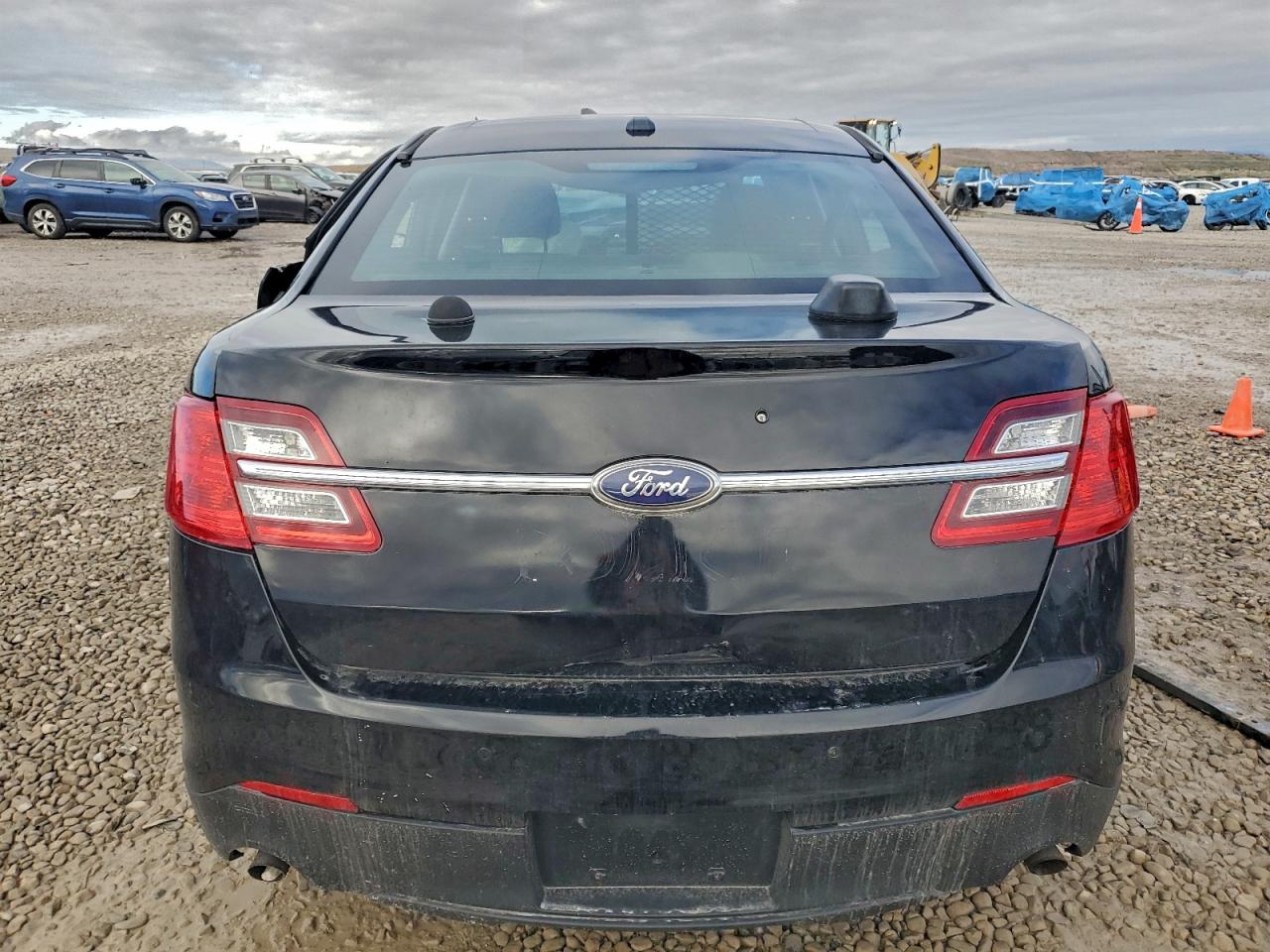Ford Taurus Police Interceptor Image 12