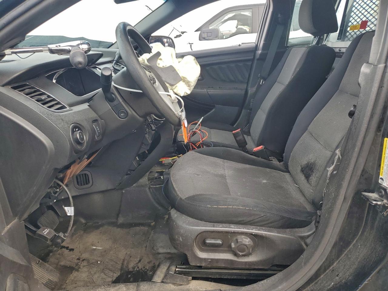 Ford Taurus Police Interceptor Image 8