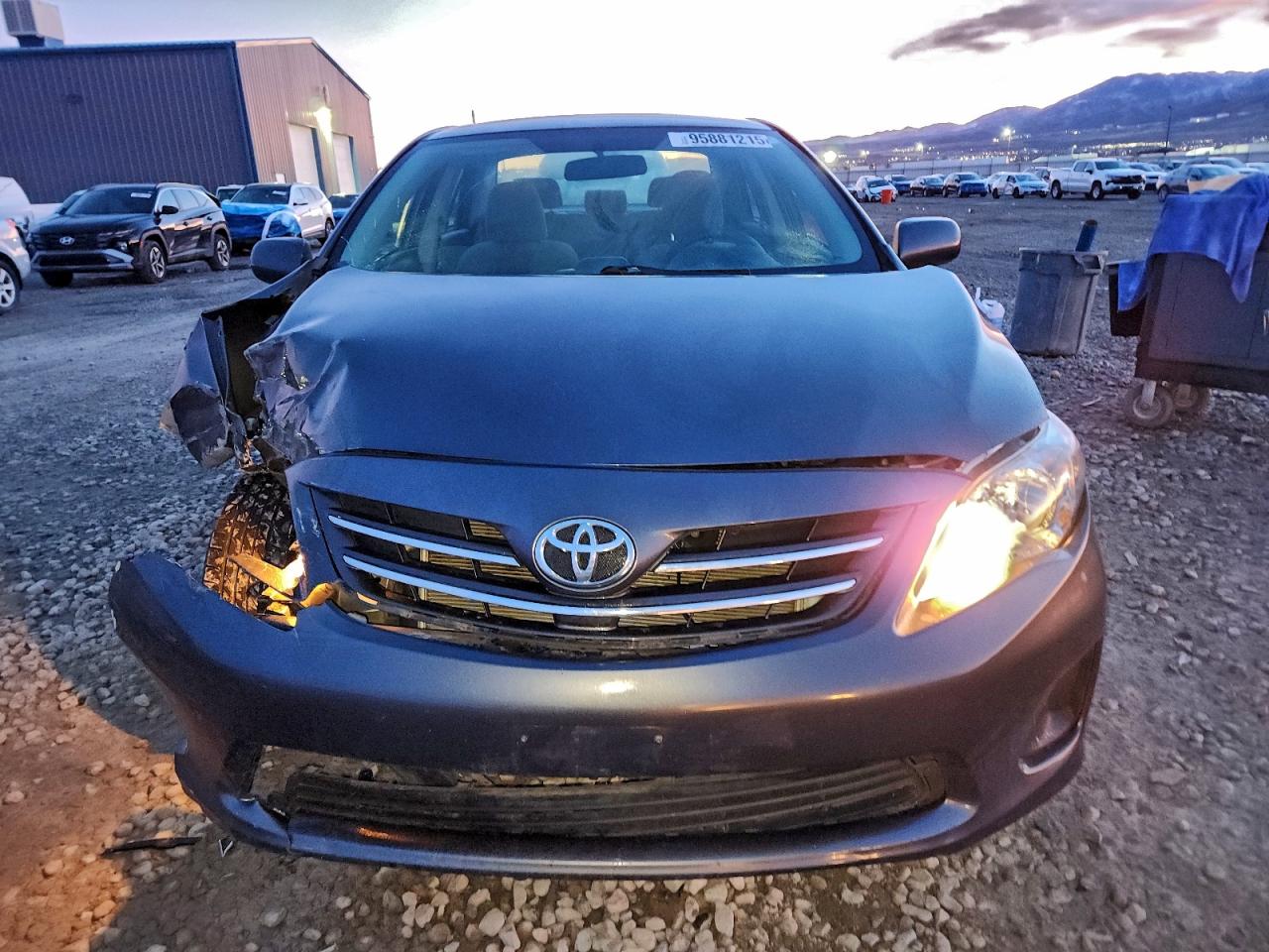 Toyota Corolla Base Image 3