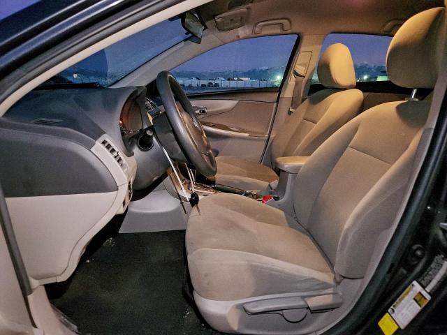 Toyota Corolla Base Image 4