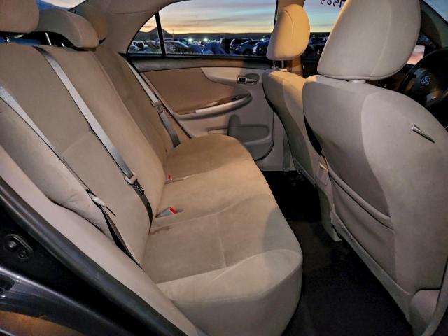 Toyota Corolla Base Image 12