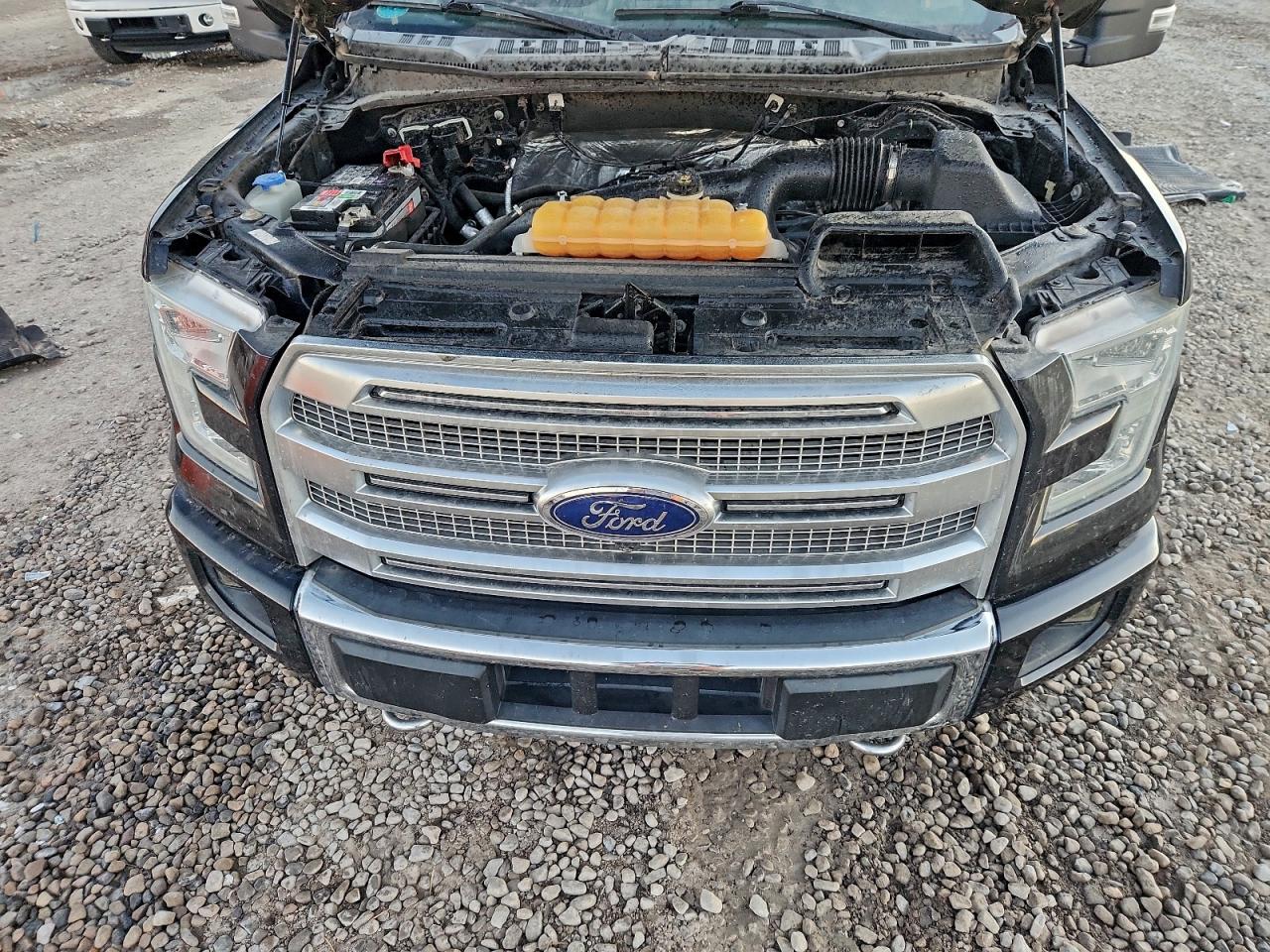 Ford F-150 Supercrew Image 7