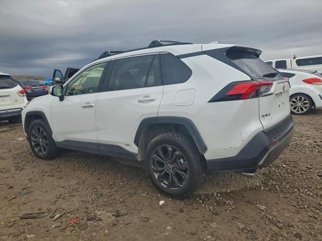 Toyota RAV4 Limited Image 4