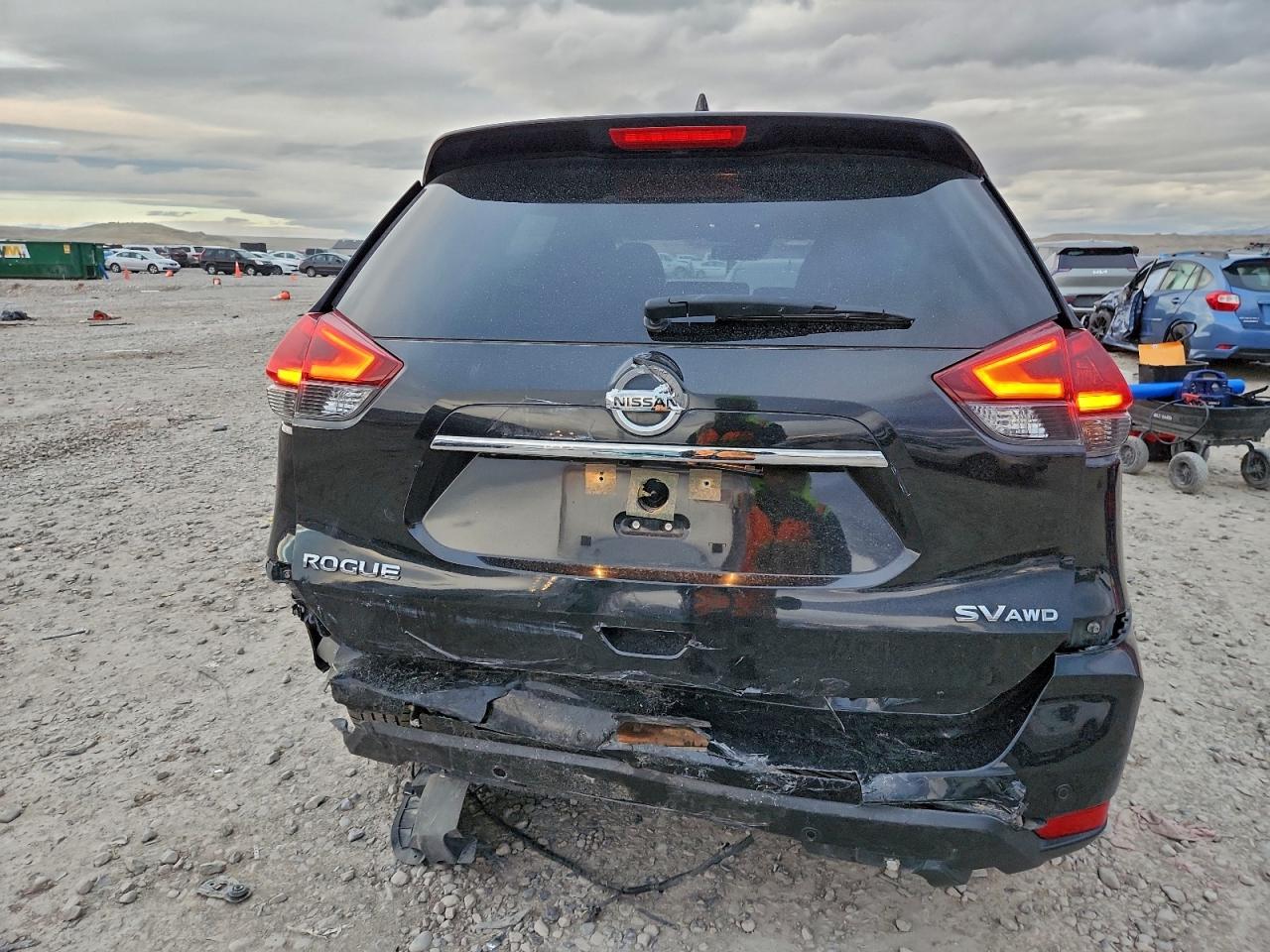 Nissan Rogue S Image 5