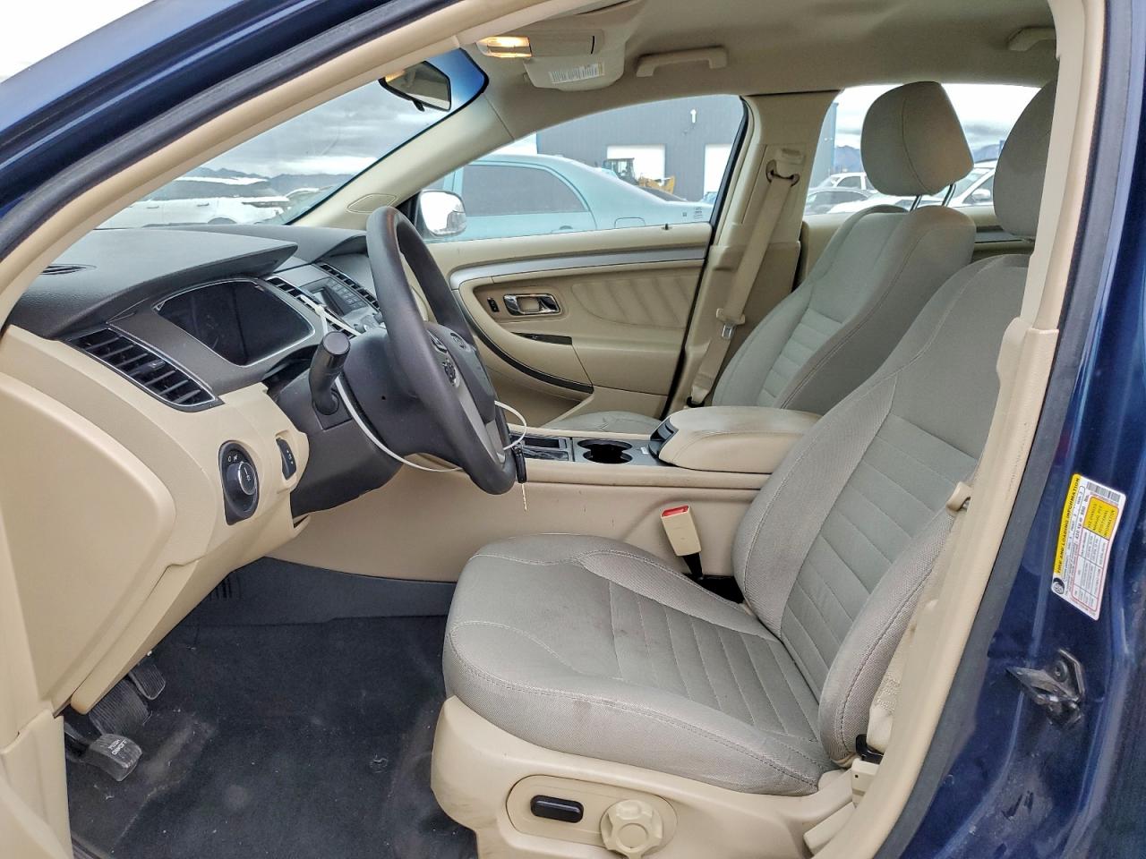 Ford Taurus Se Image 4