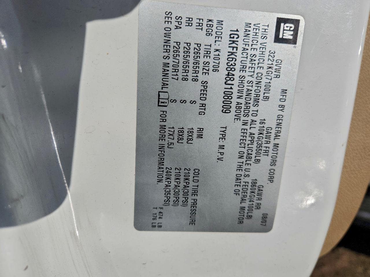 GMC Yukon Denali Image 10