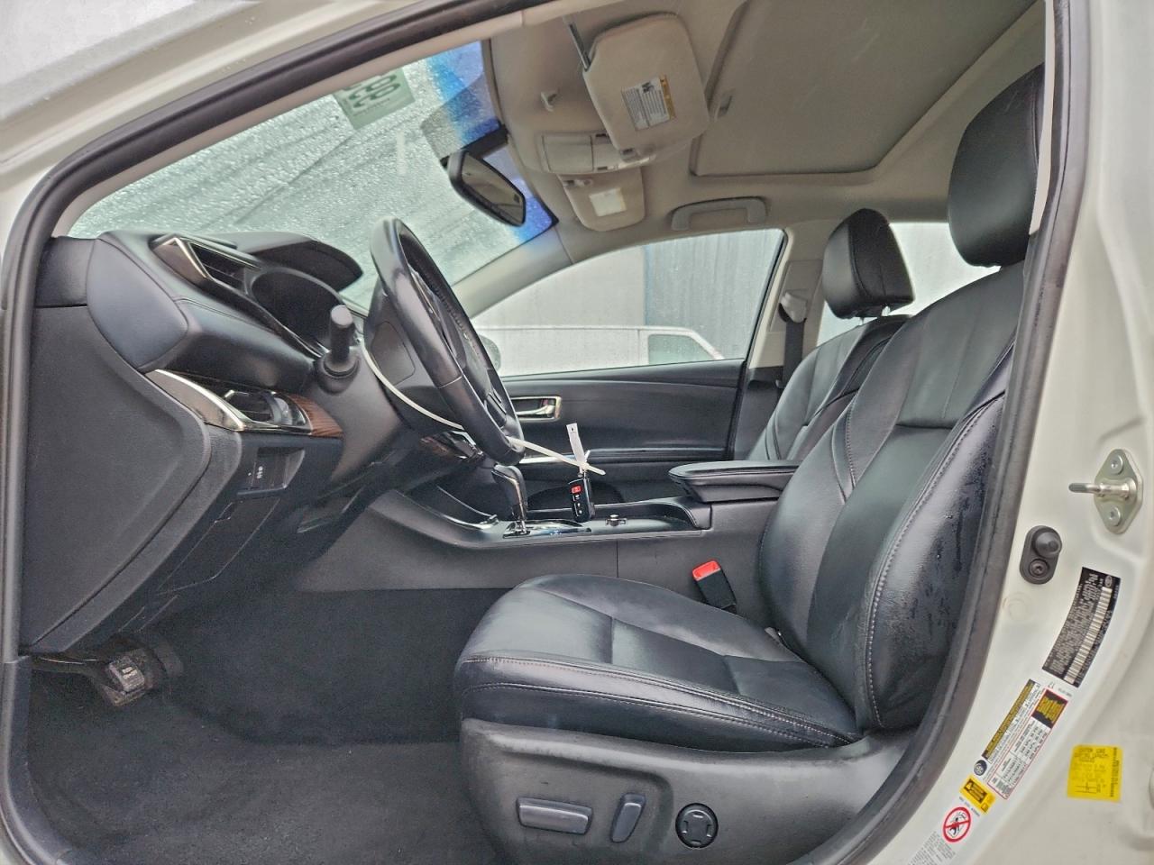 Toyota Avalon Base Image 12