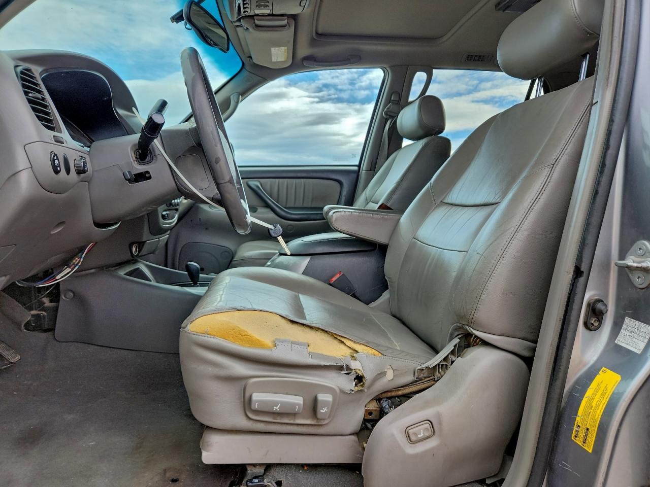 Toyota Sequoia Limited Image 12