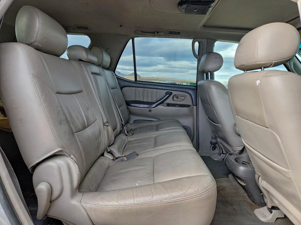 Toyota Sequoia Limited Image 10