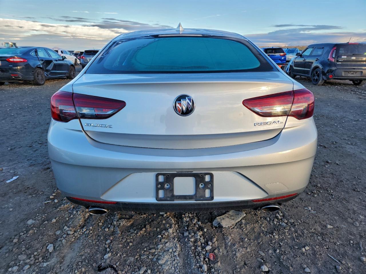 Buick Regal Essence Image 3