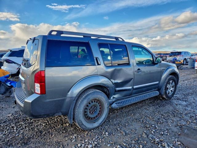 Nissan Pathfinder S Image 4