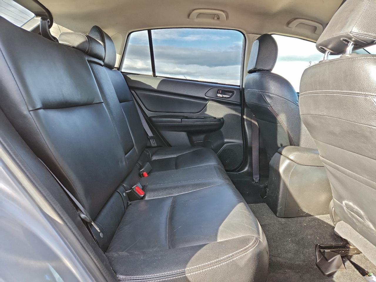 Subaru Xv 2.0 Limited Image 9