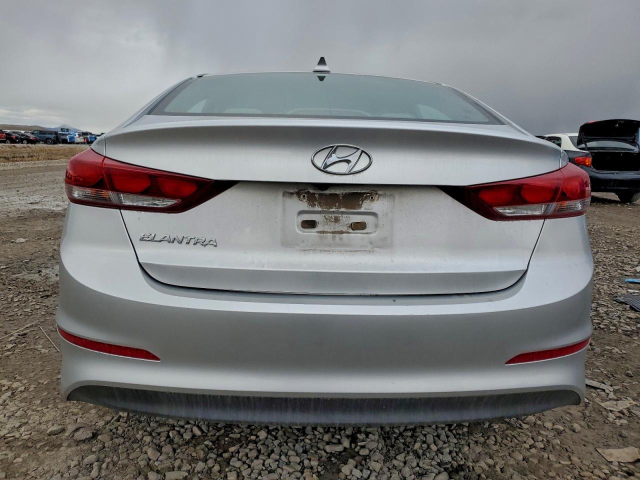 Hyundai ELANTRA Sel Image 3