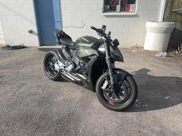  Salvage Ducati Streetfigh