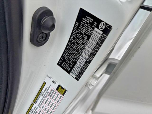 Toyota Corolla Le Image 3