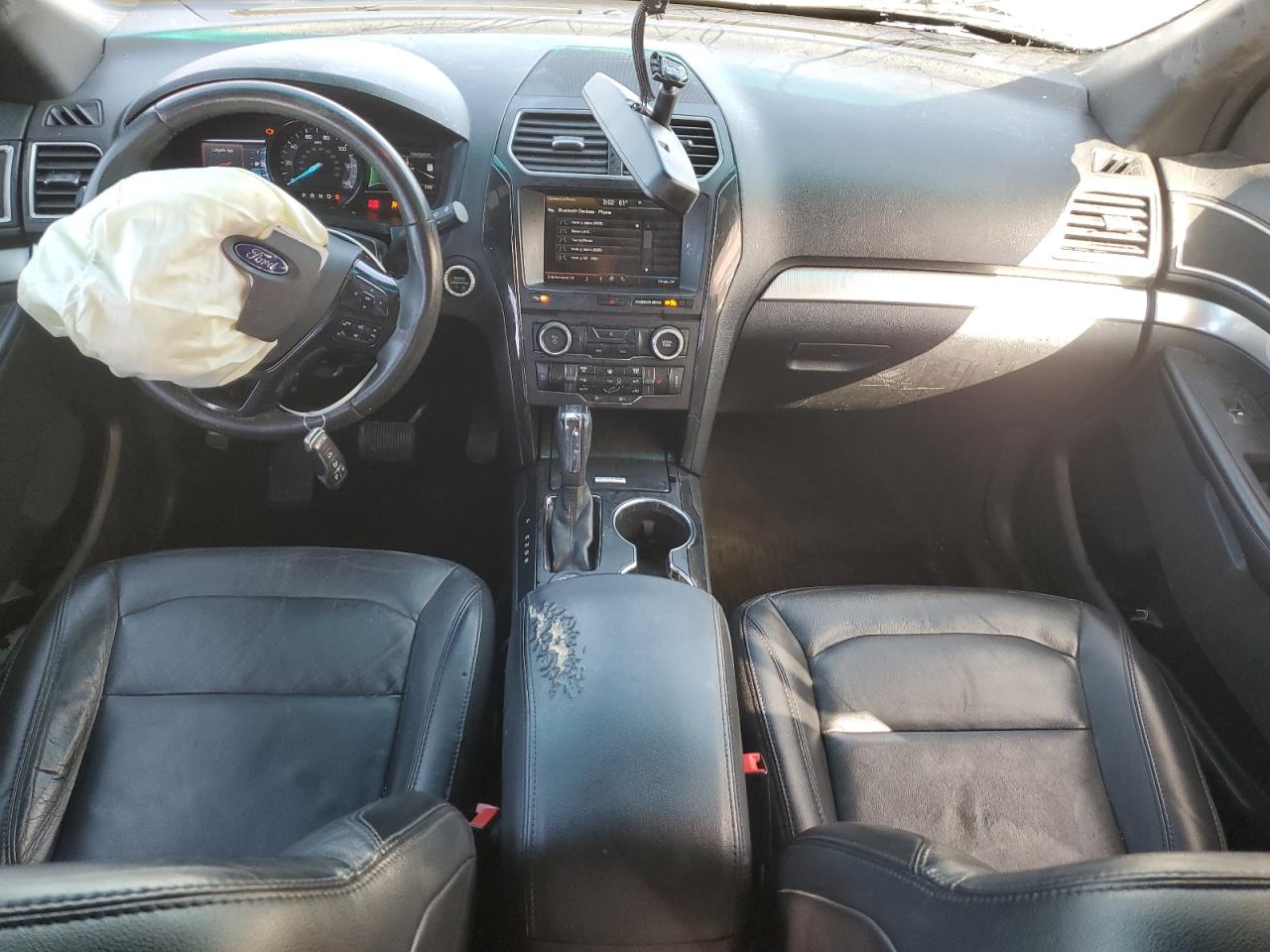 Ford Explorer Xlt Image 10