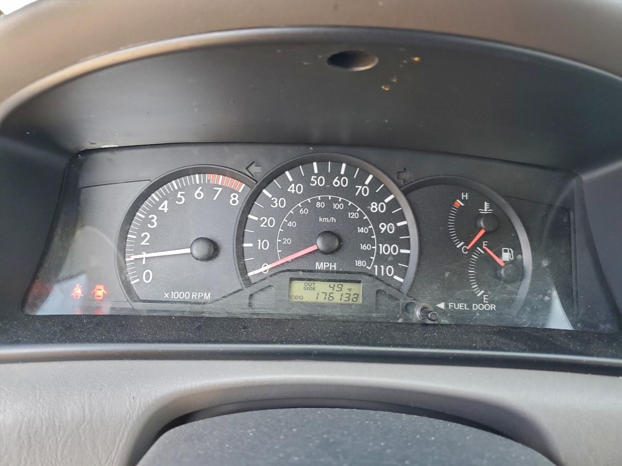 Toyota Corolla Ce Image 4