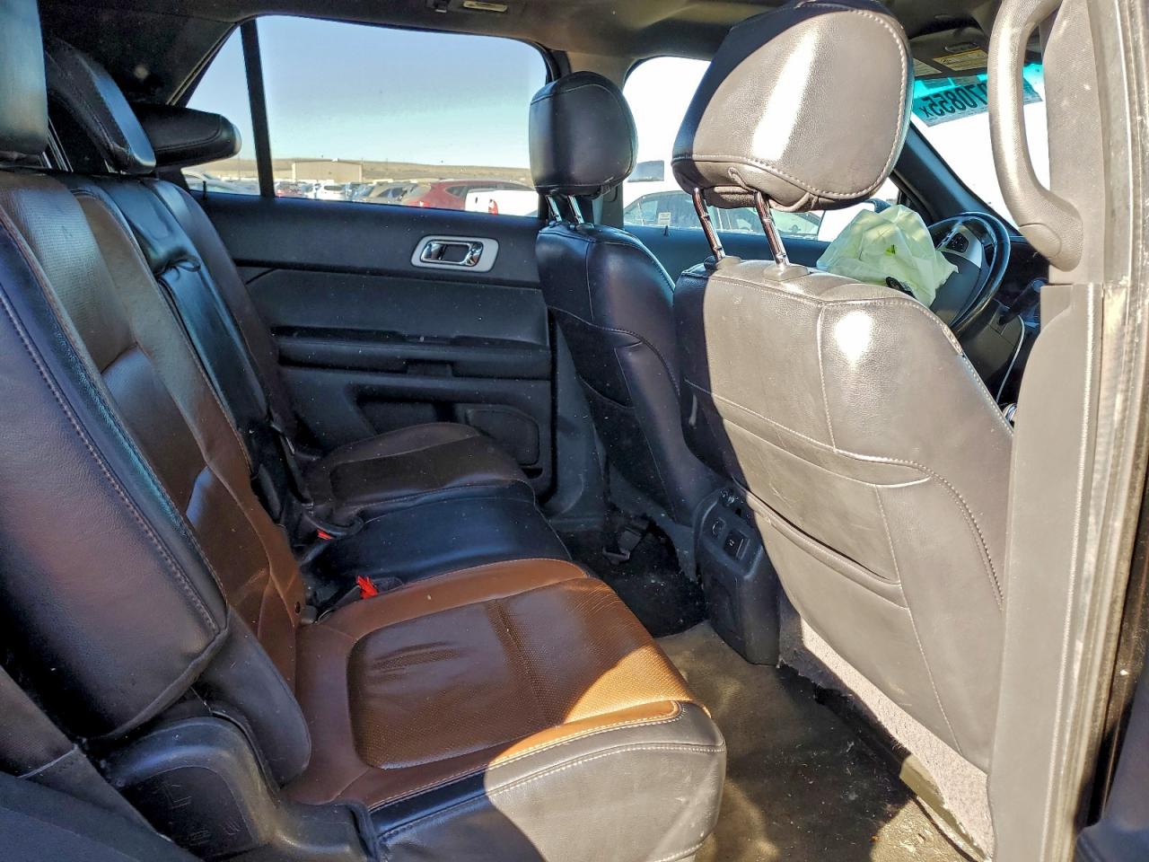 Ford Explorer Limited Image 6