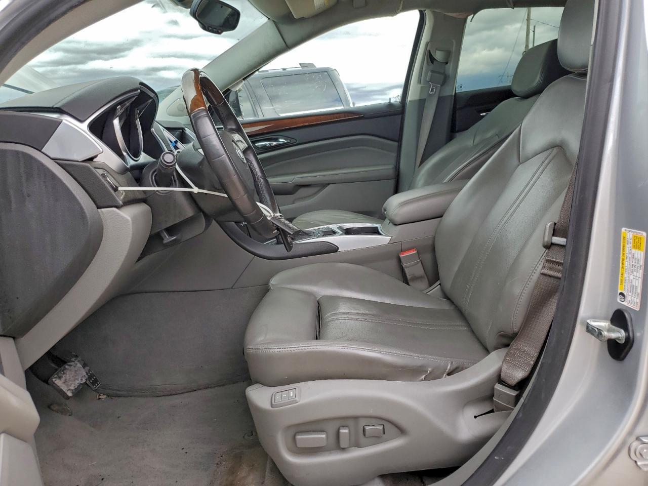 Cadillac SRX Premium Collection Image 2