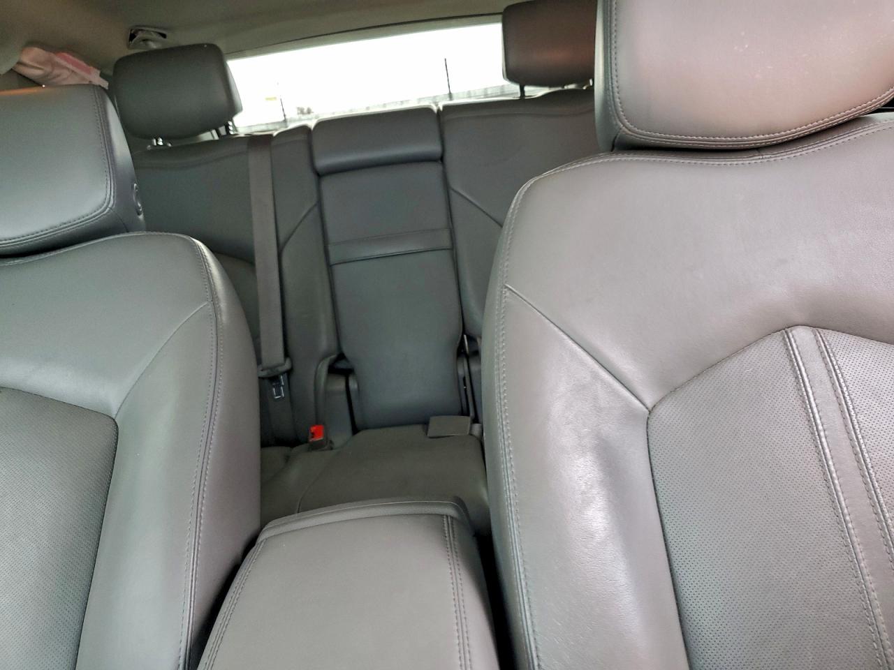 Cadillac SRX Premium Collection Image 6