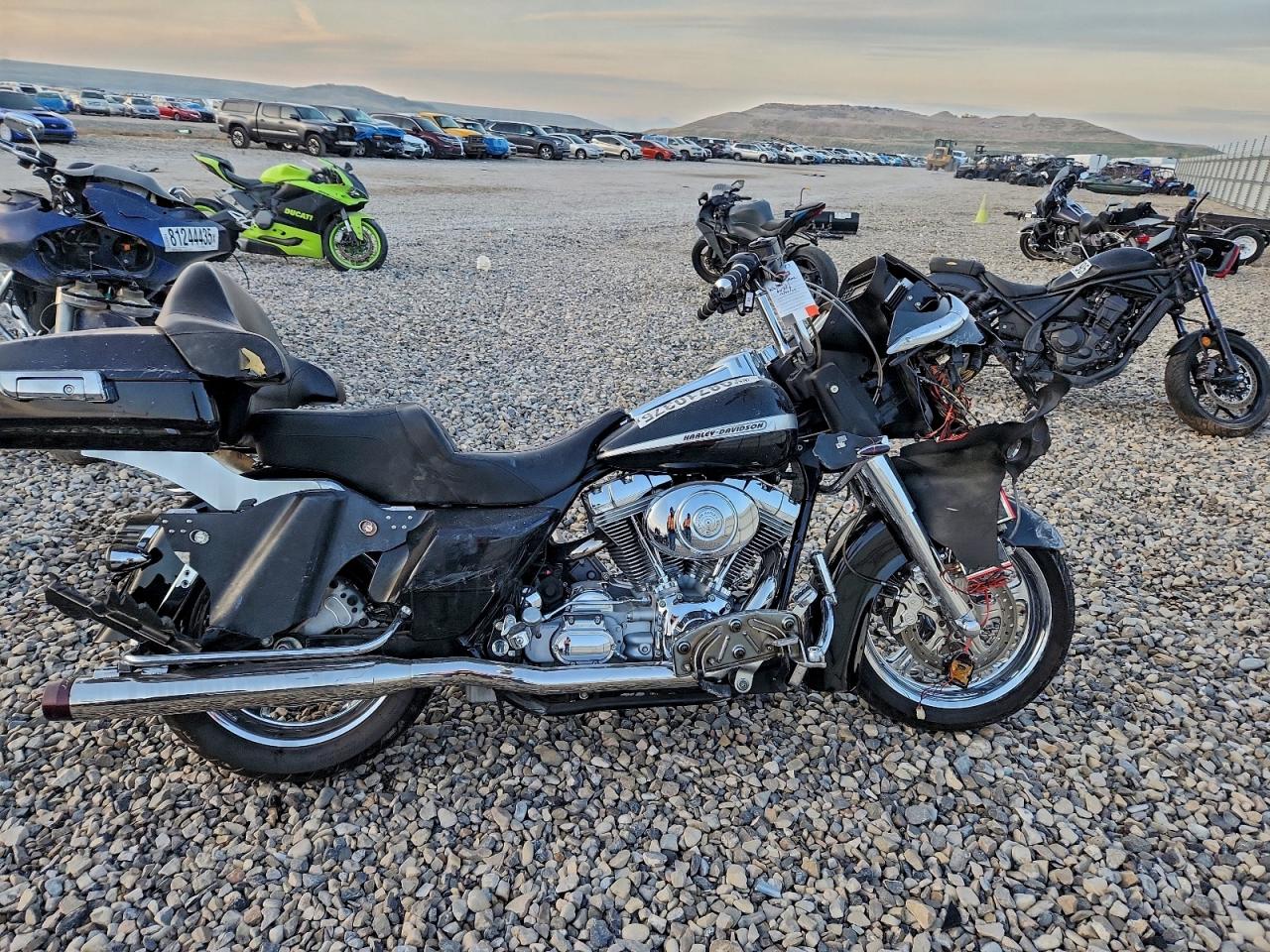 Harley-Davidson Fl Image 1