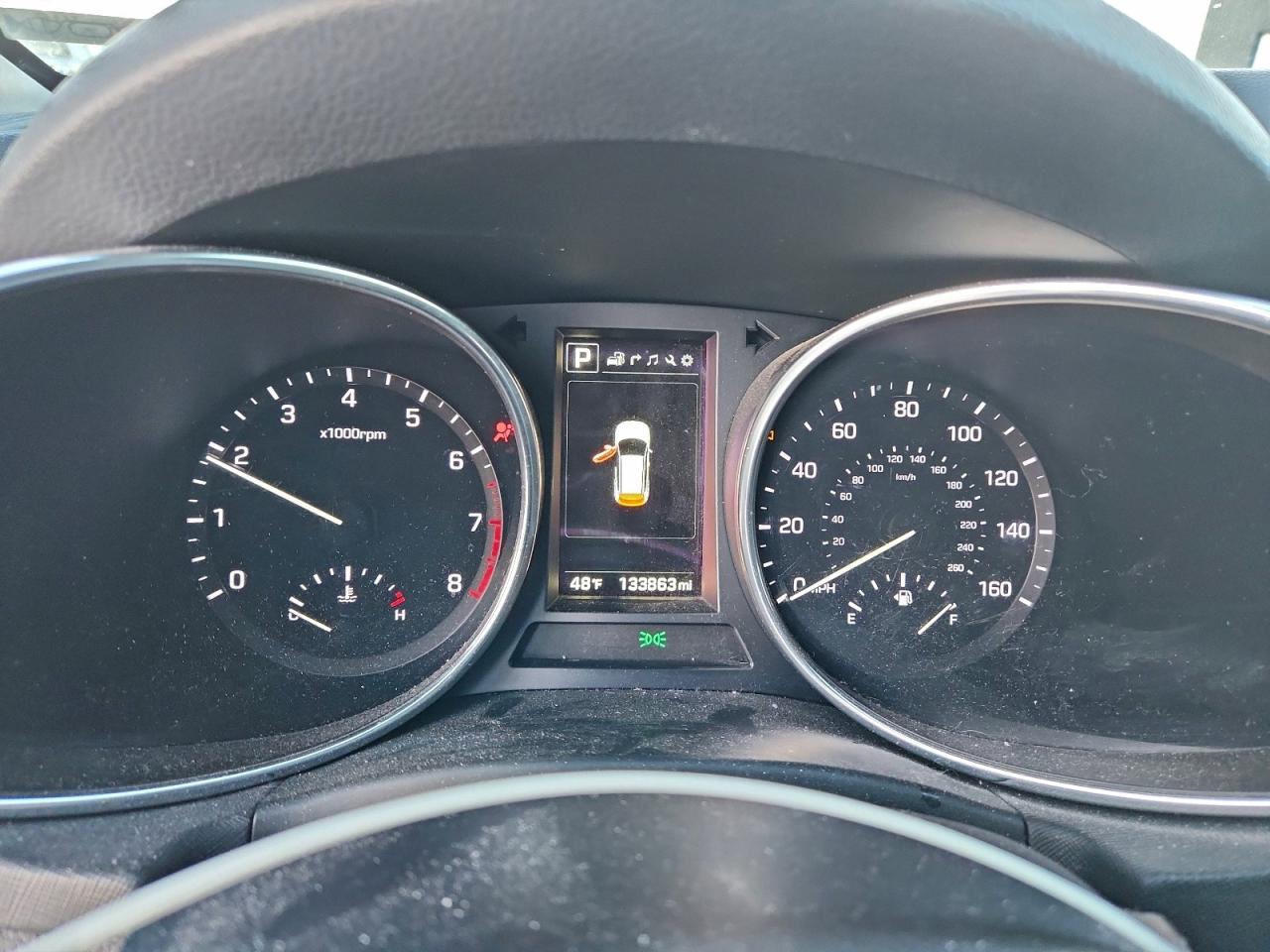 Hyundai SANTA FE Image 4