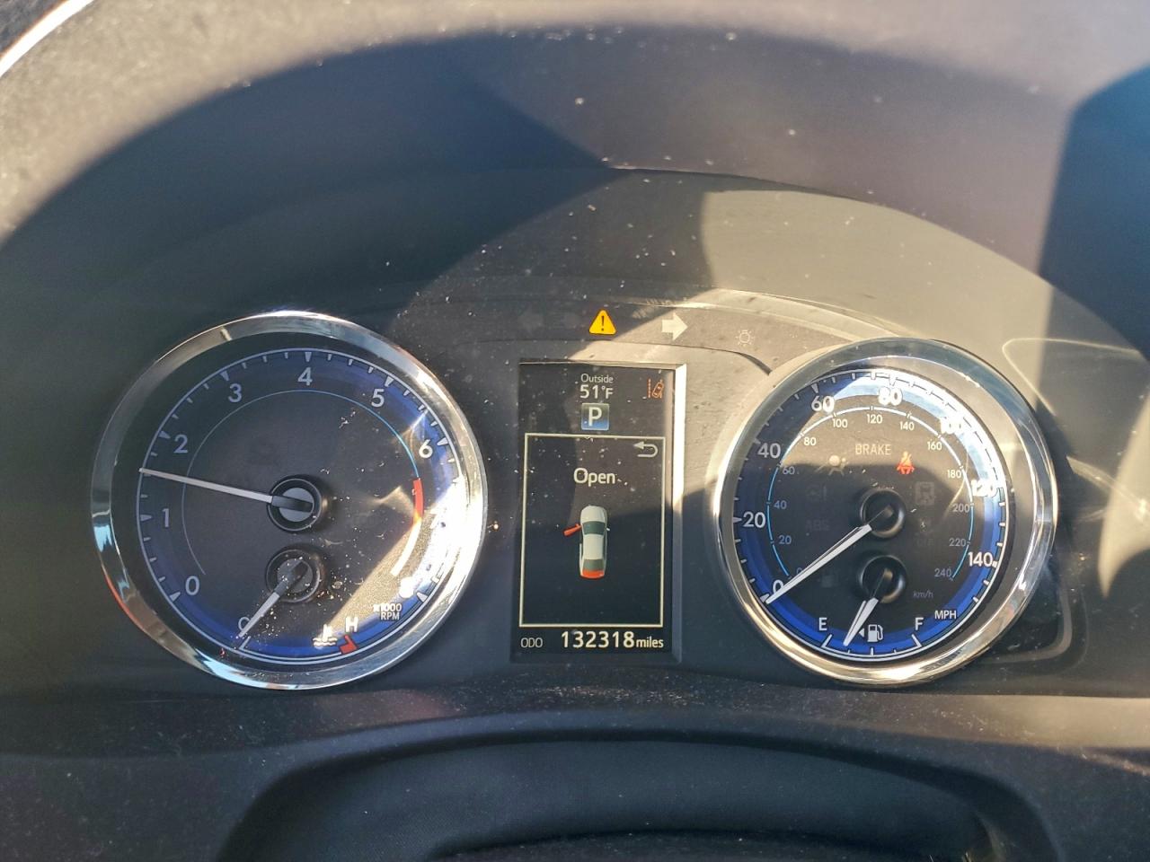 Toyota Corolla L Image 11