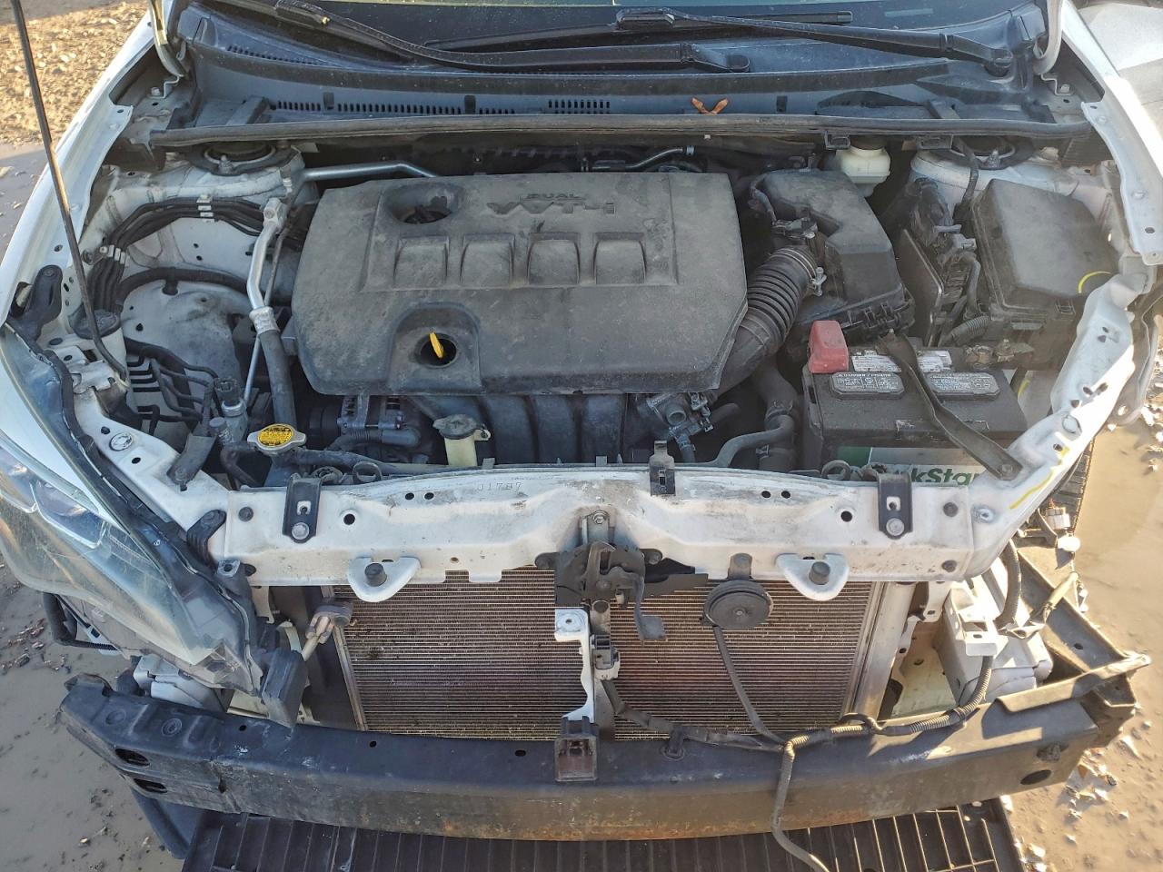 Toyota Corolla L Image 6