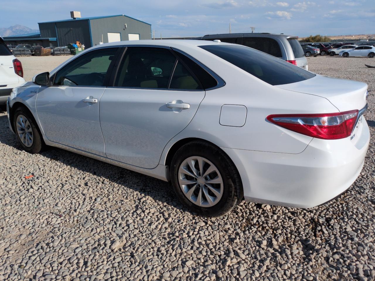 Toyota Camry Hybrid Image 10