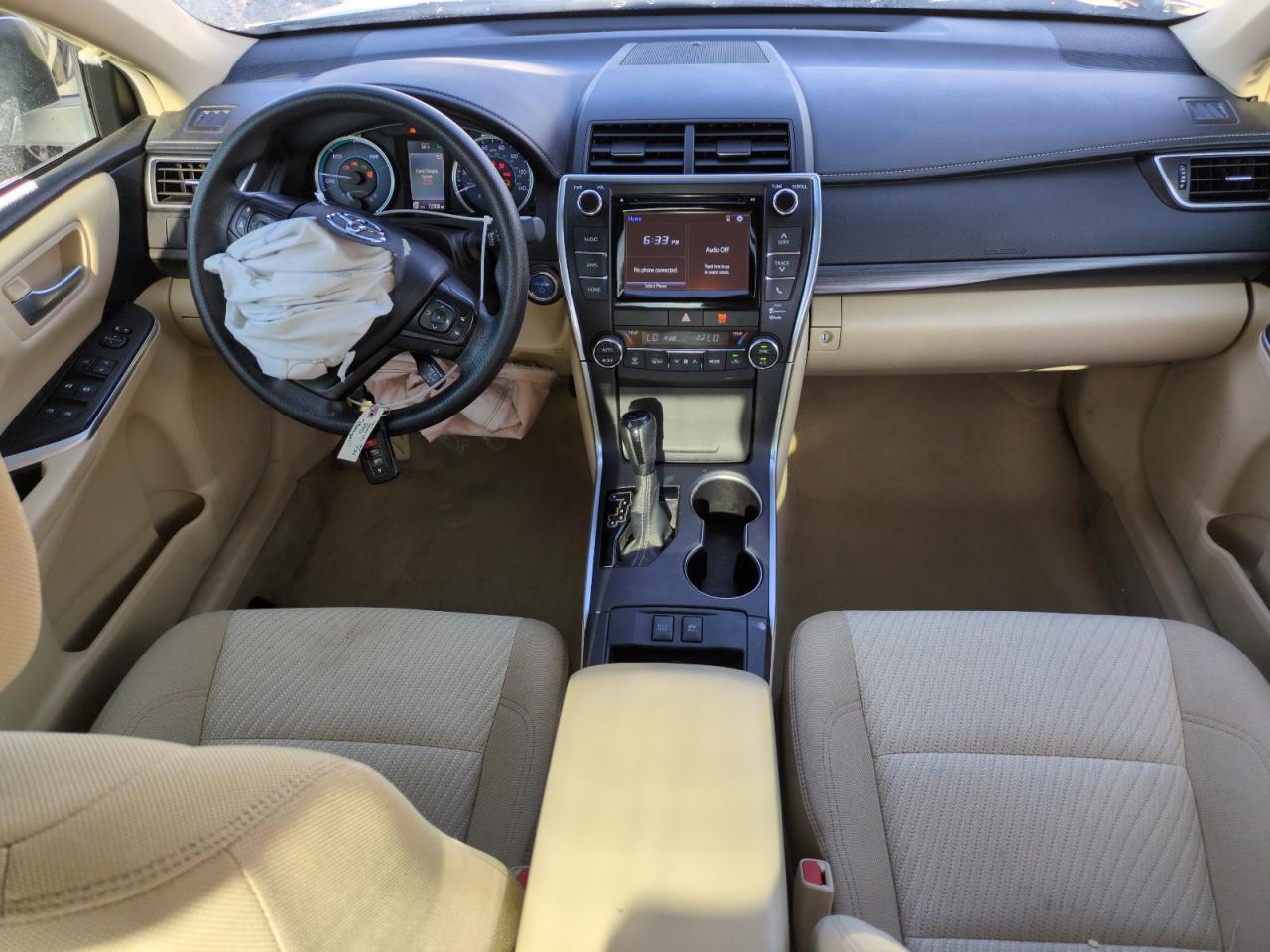 Toyota Camry Hybrid Image 4