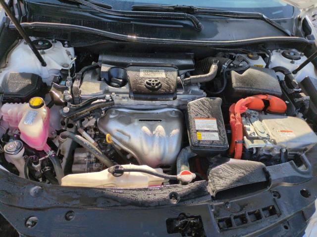 Toyota Camry Hybrid Image 3