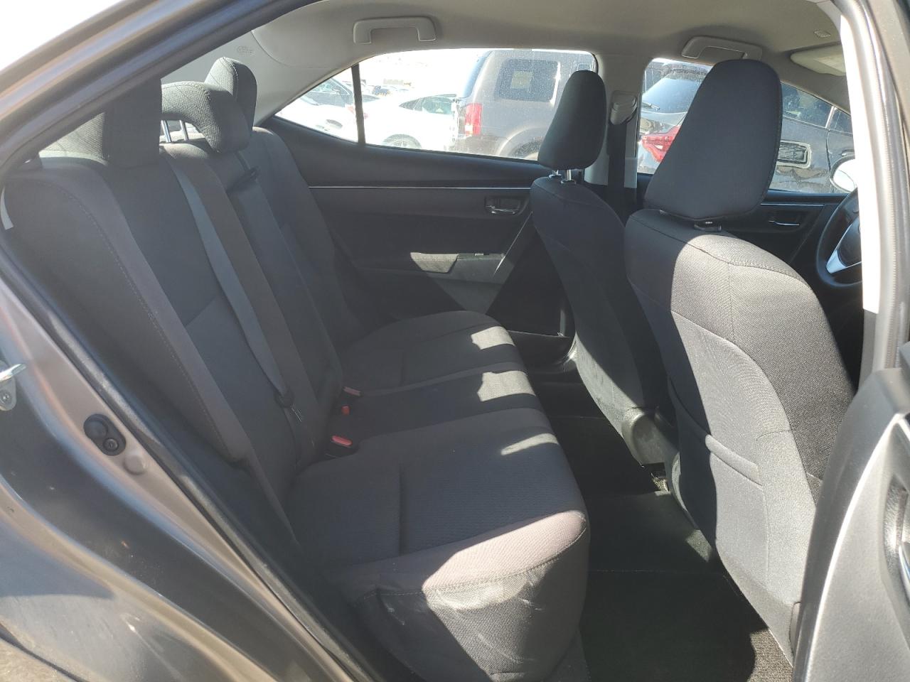 Toyota Corolla L Image 9