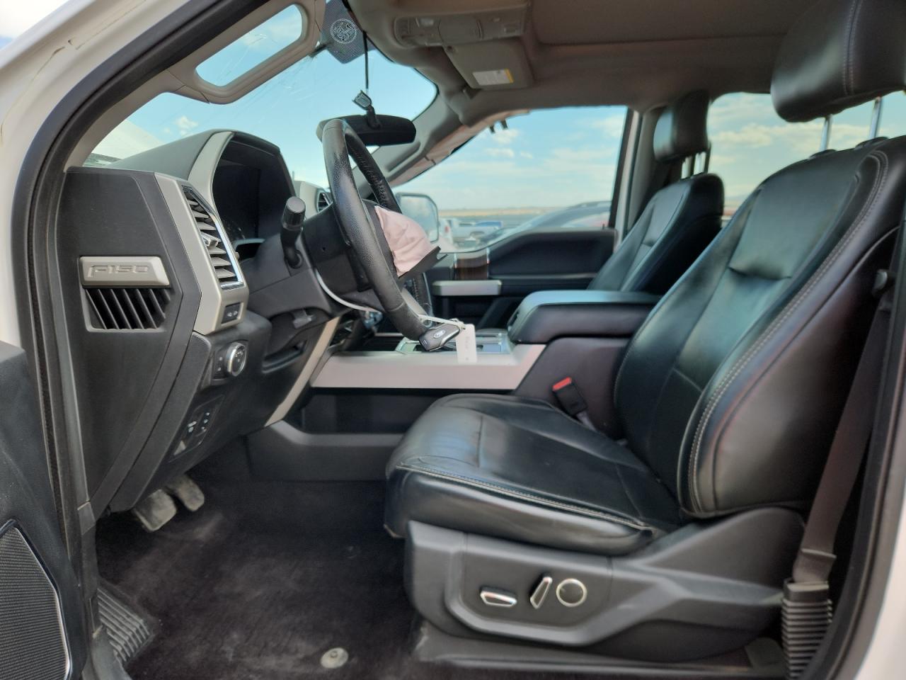 Ford F-150 Supercrew Image 8