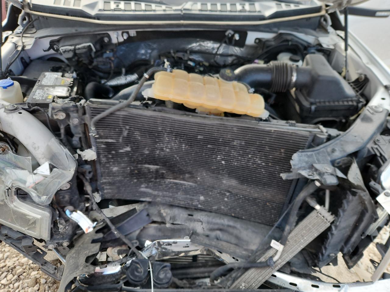 Ford F-150 Supercrew Image 7