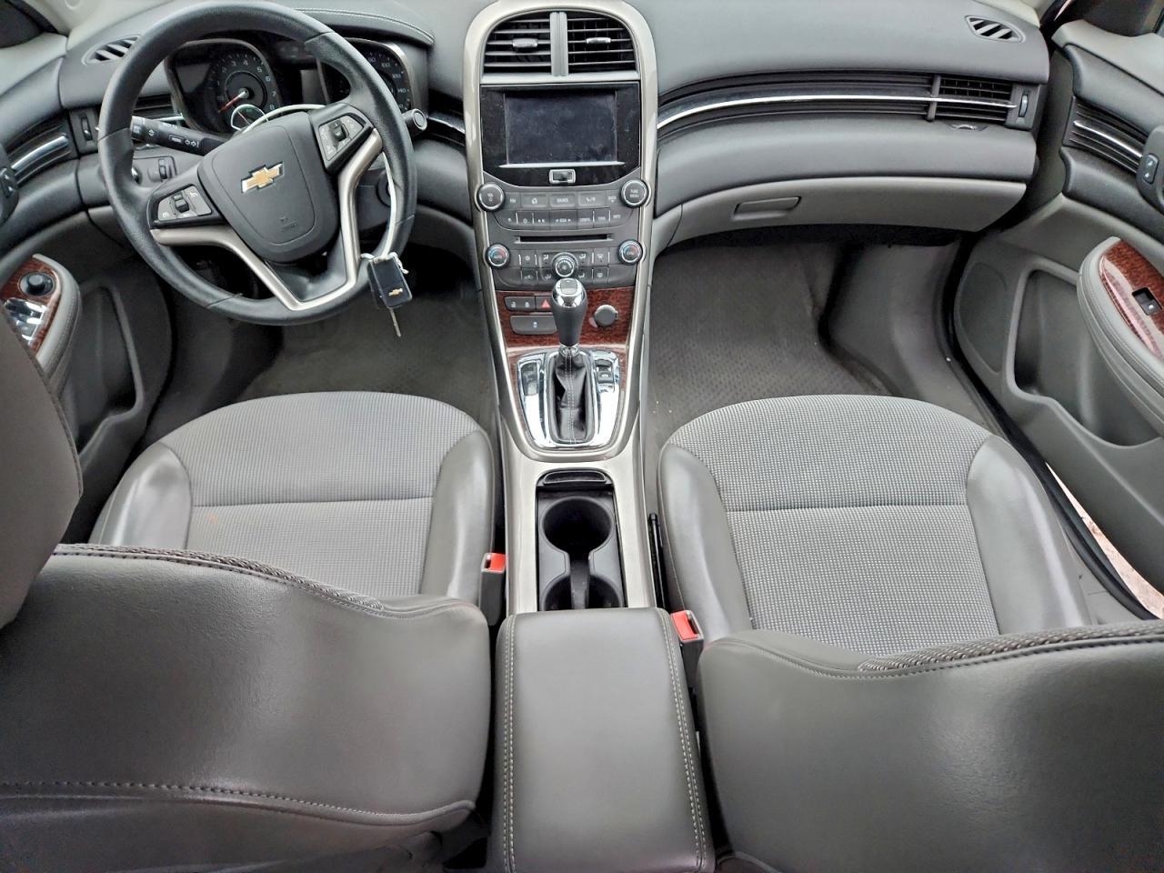 Chevrolet Malibu 1lt Image 8