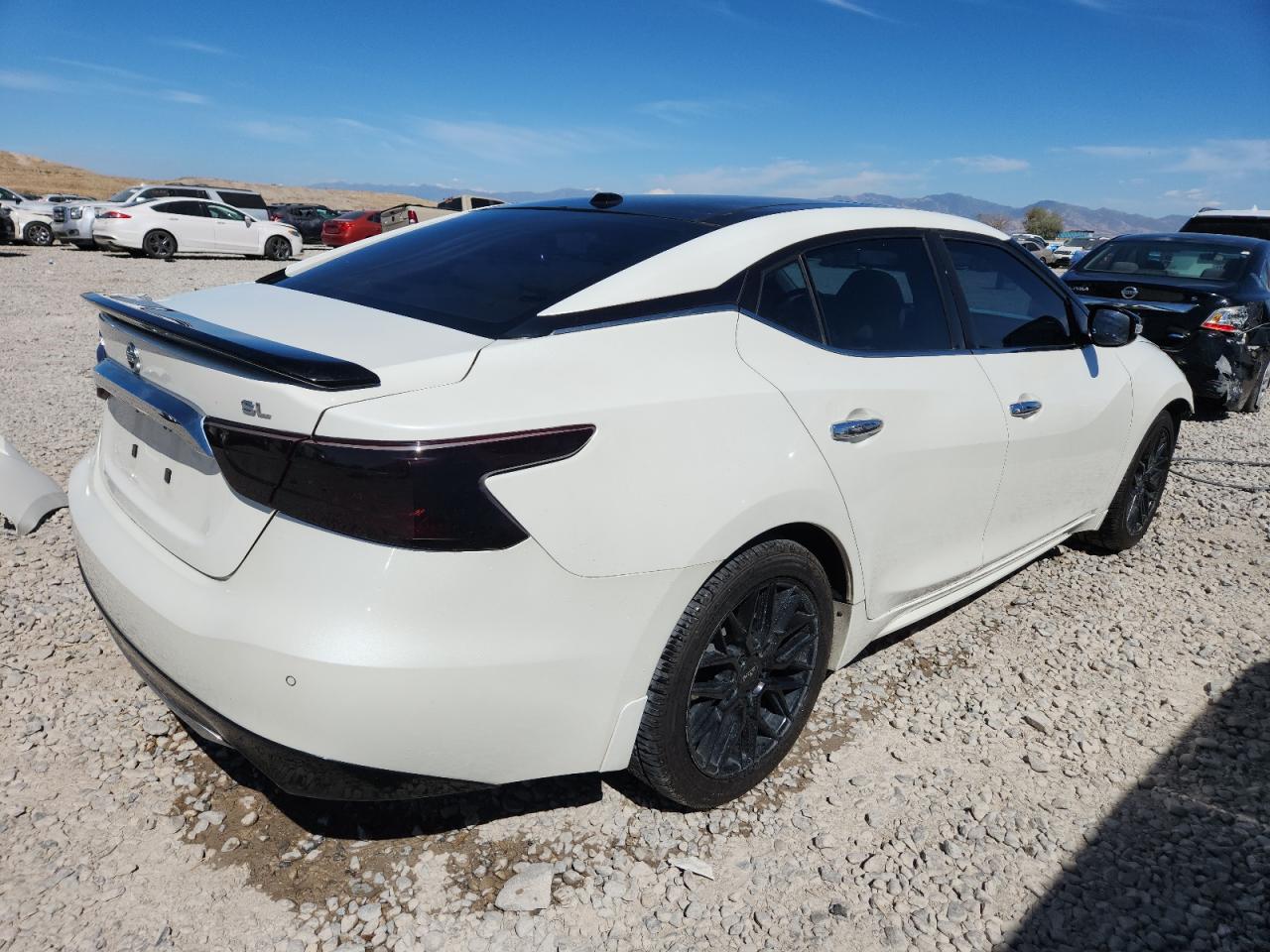 Nissan Maxima 3.5s Image 2